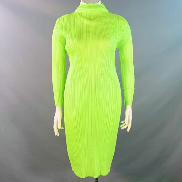 ISSEY MIYAKE PLEATS PLEASE Size L Neon Green Polyester Pleated Shift Dress - Picture 1 of 6